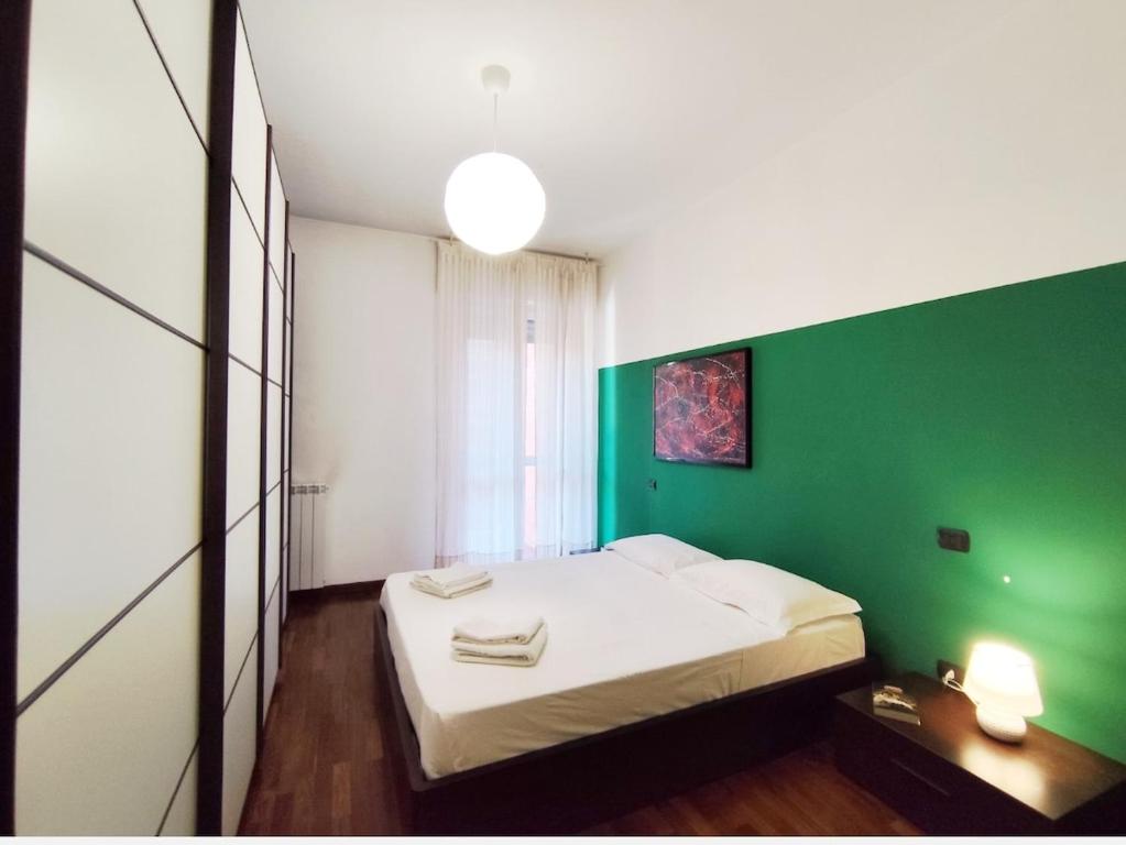 Artistic Apartment - De Angeli metroline - 1
