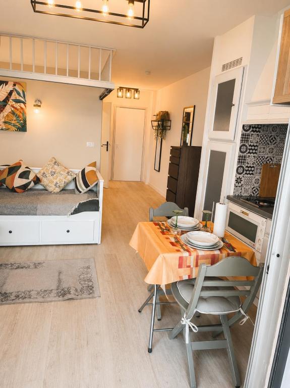 Studio tout confort, parking privé, terrasse et plage - 5