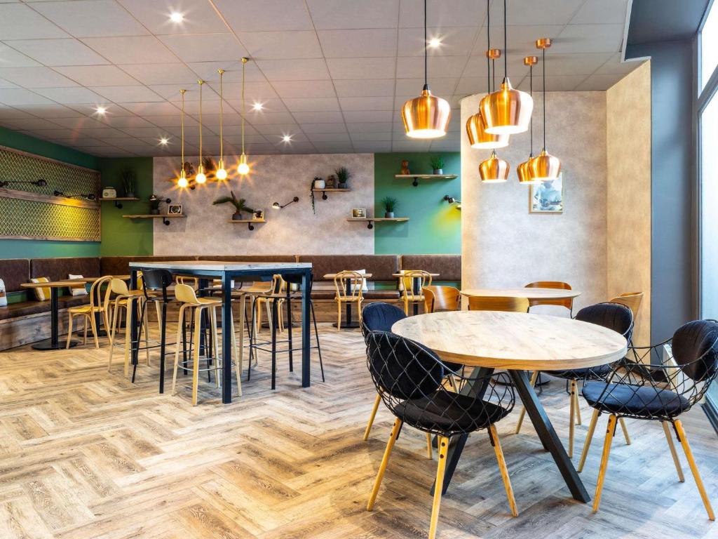 Pub/Lounge
