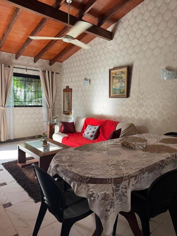 Hermosa residencia ambiente familiar acogedor - 2