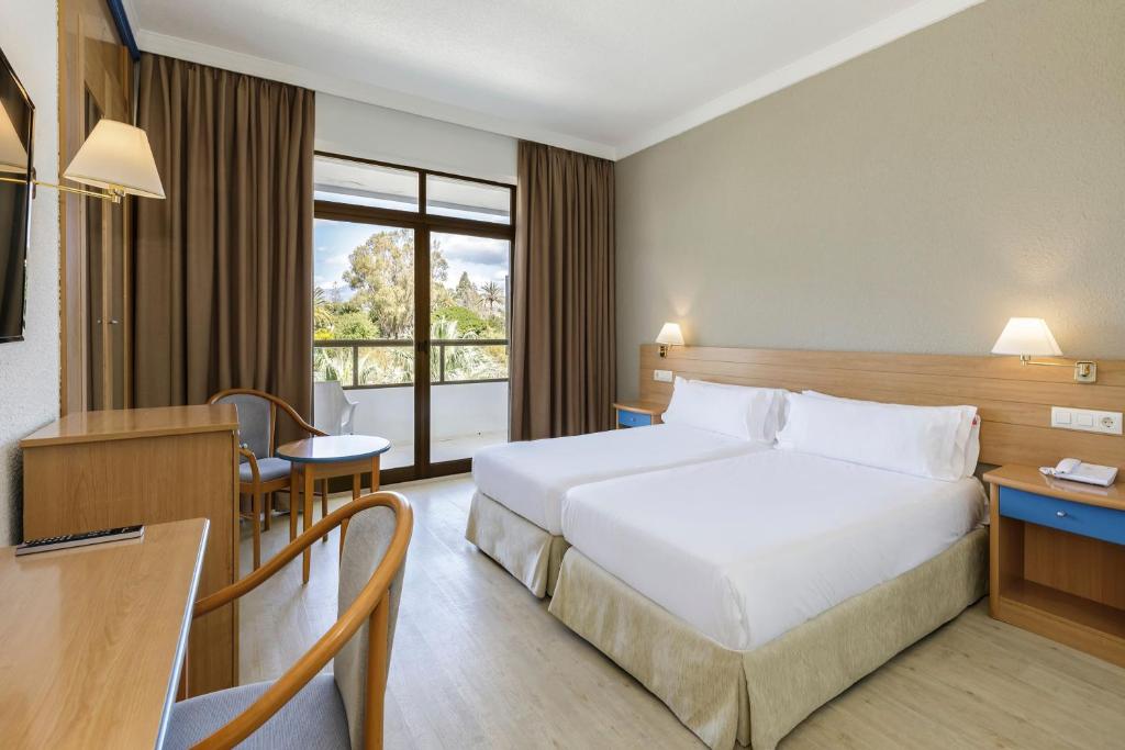 SOL by Meliá Marbella Estepona - Atalaya Park - 2