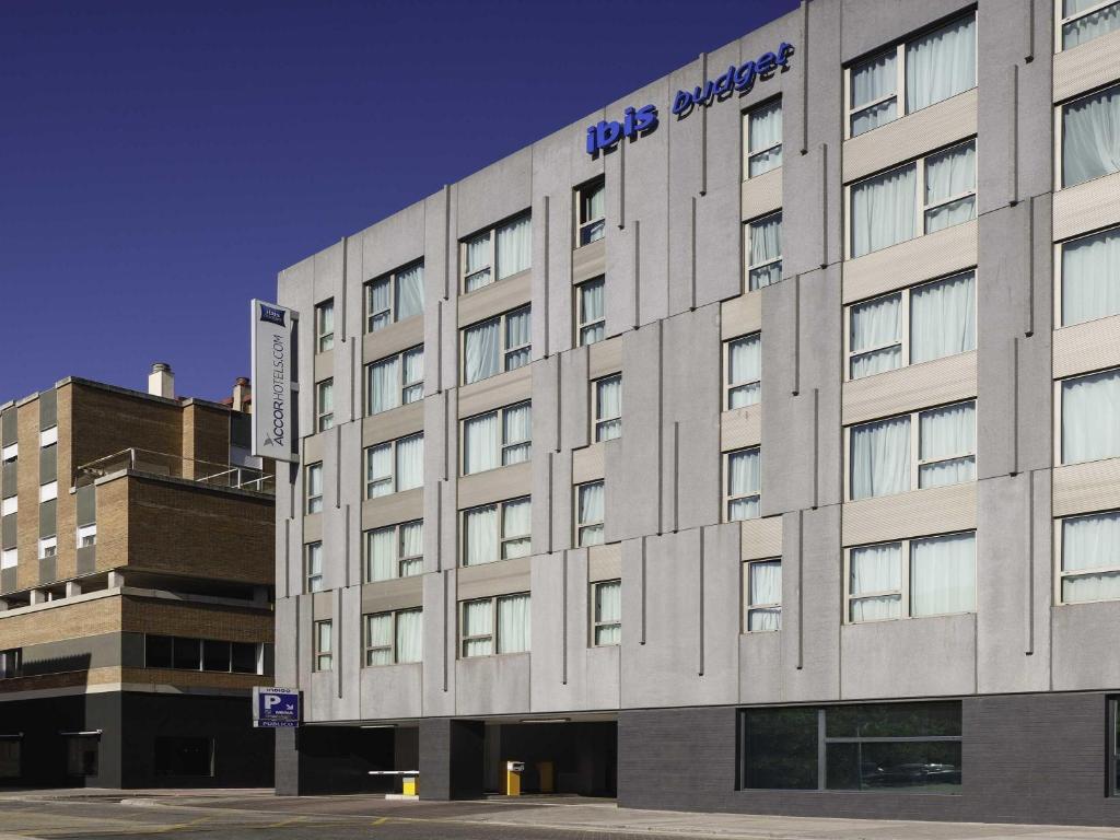 Ibis Budget Málaga Centro - 4