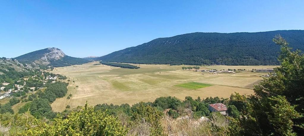 Modern Studio With Mountain Views In Andon - 2