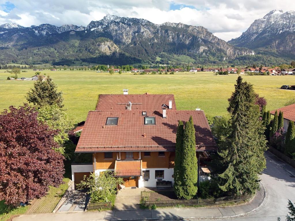 Königlicher Schloss- und Alpenblick - 1