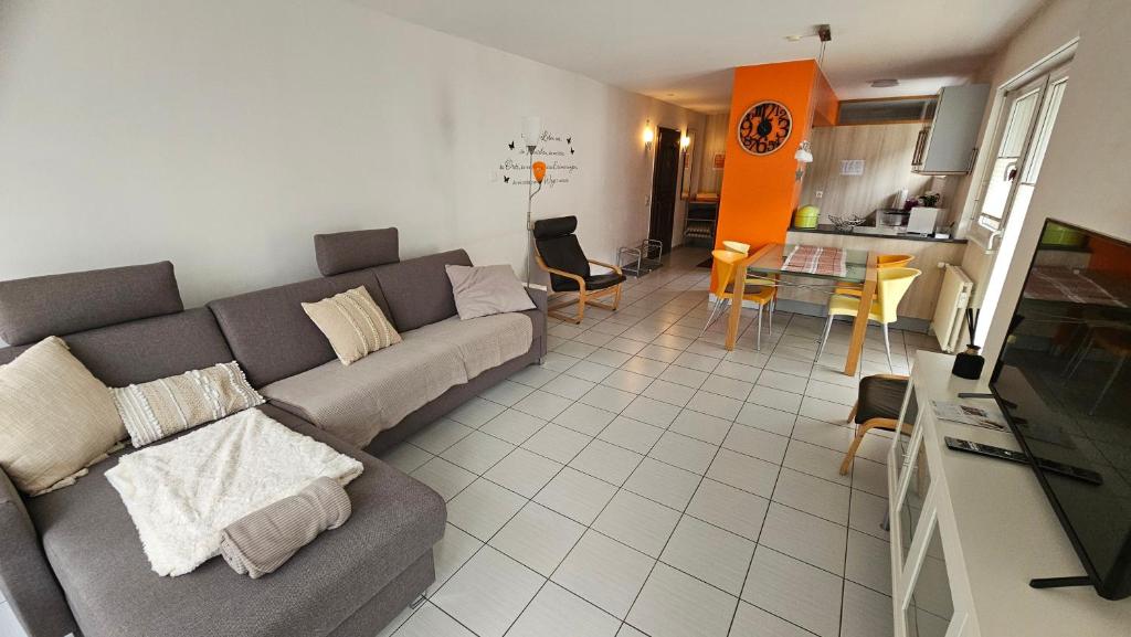 Ferienwohnung Zayetta Orange Cube Nr. 11a - 1