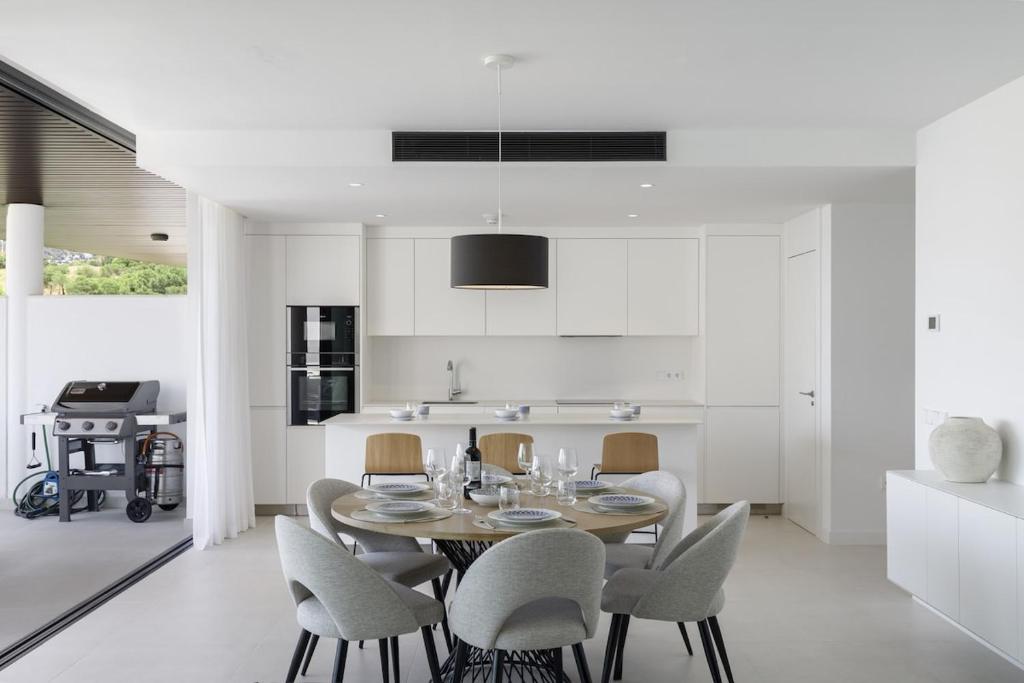 Exclusive 3-bedroom Apartment in Higueron - 4