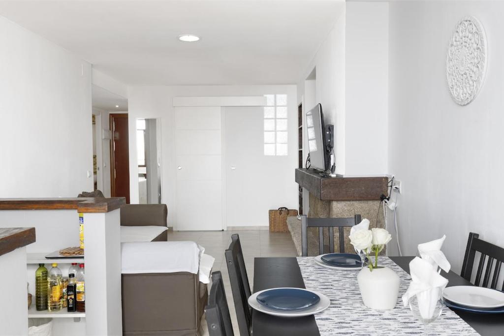 Prime Location Apartment with Seaviews - 4