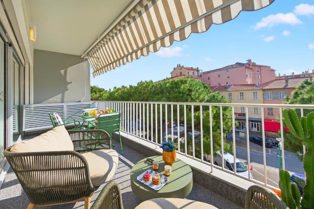 Élégant appartement au Palais Borrigo à 50 m du mer - 2