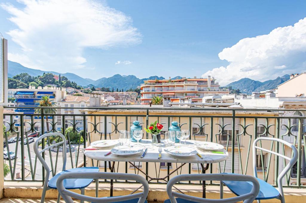 Menton, Studio pour 3 personnes, proche gare - 1