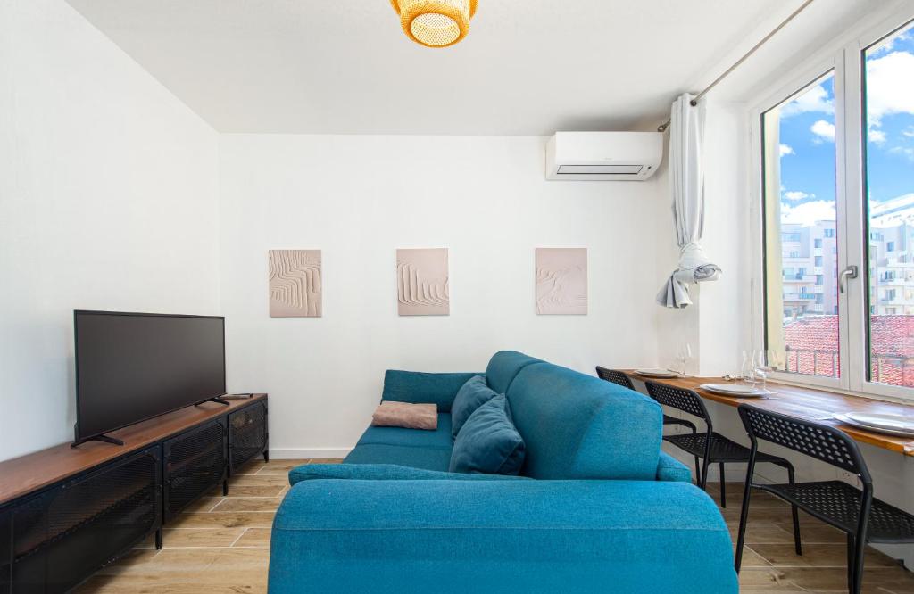 Nice, 3-room refurbished apartment near train station - 3