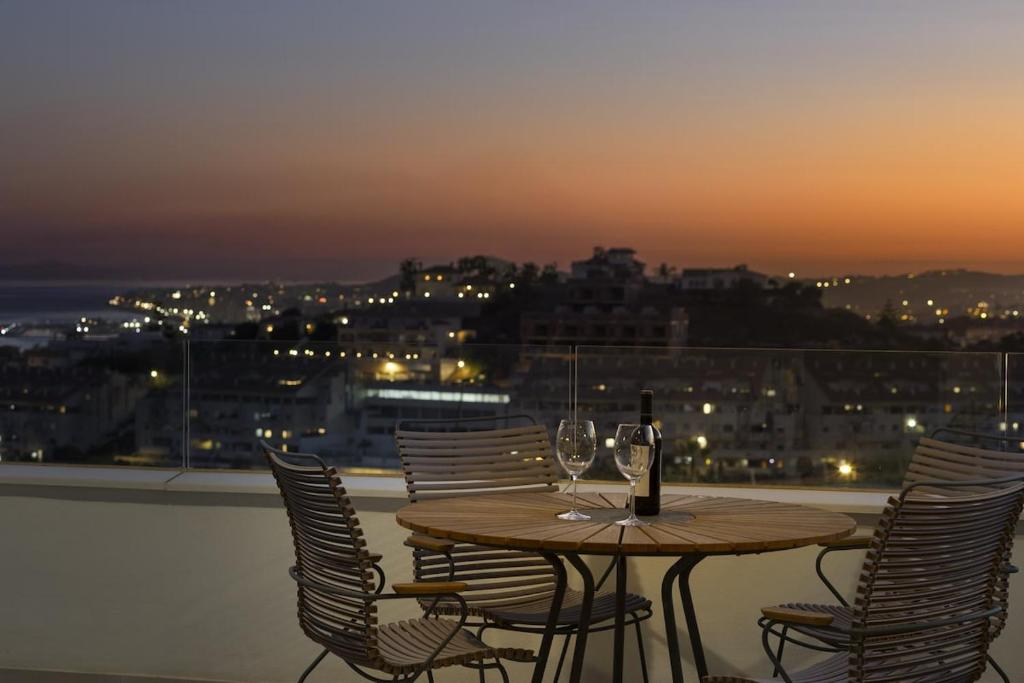 Sunset Top Floor Apartment Higueron - 1