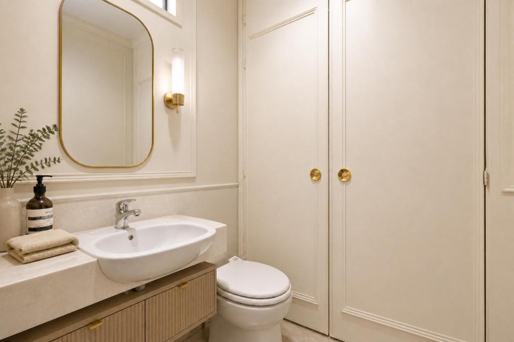 Modern 3BR Apartment Near Eiffel Tower & Invalides - 5