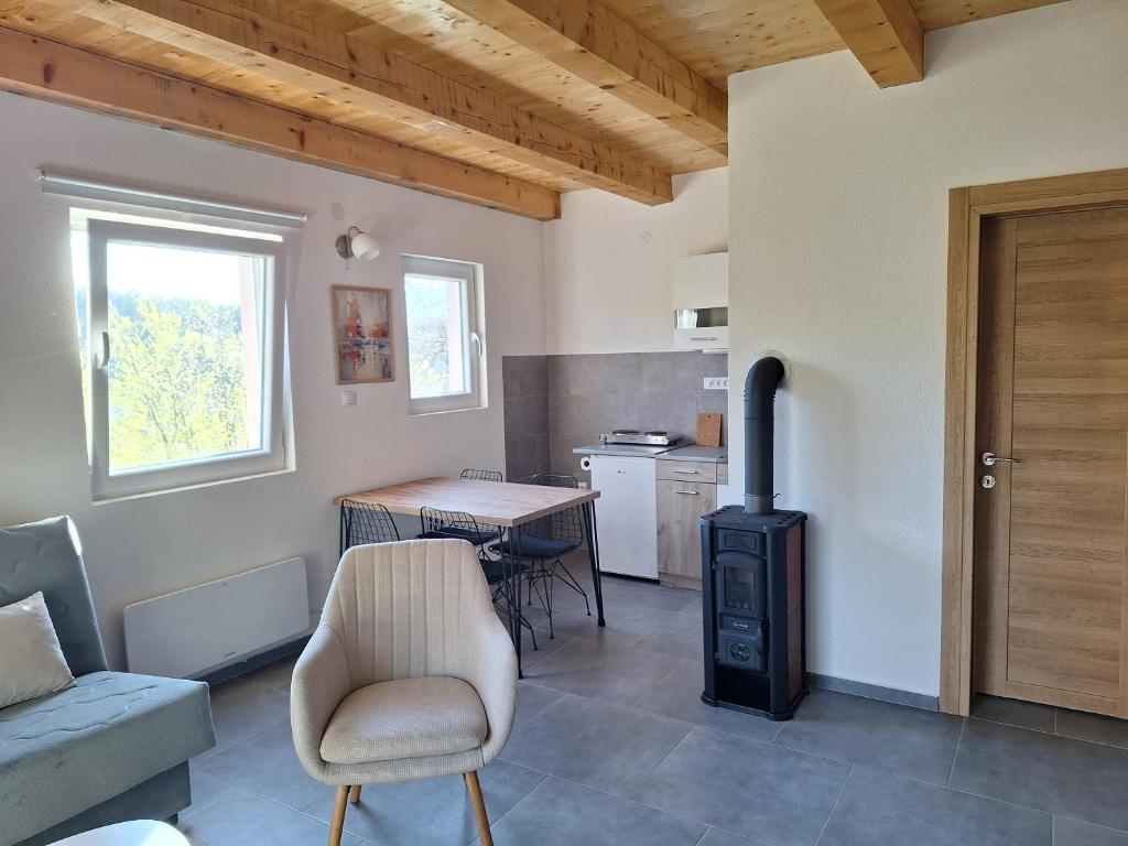 Braun Apartments - 5