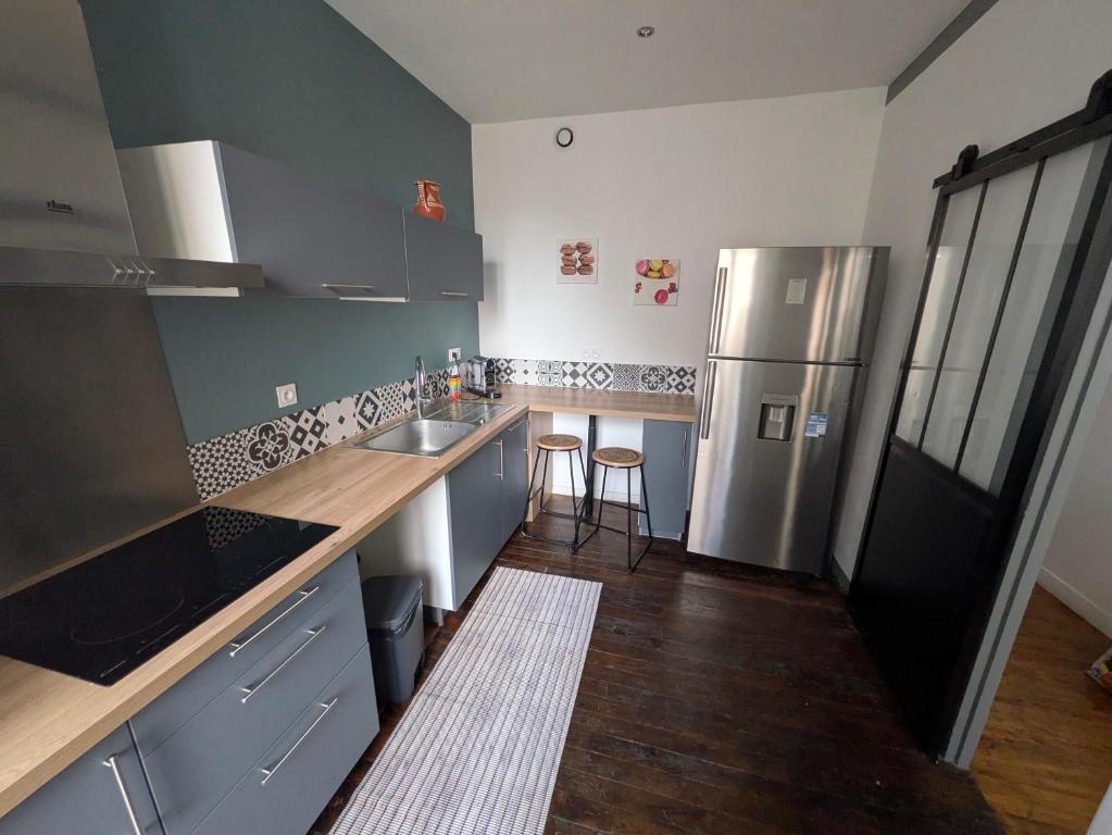 Townhouse in Poitiers Center - 2