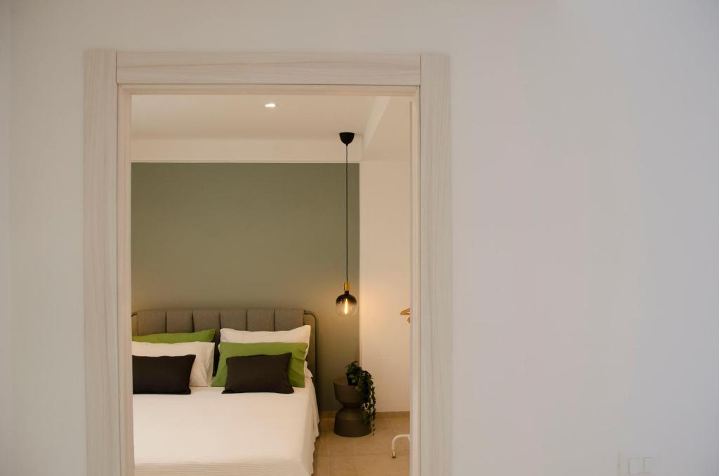 Minimal Luxury Apt with Garden Terrace 100m from sea - 2