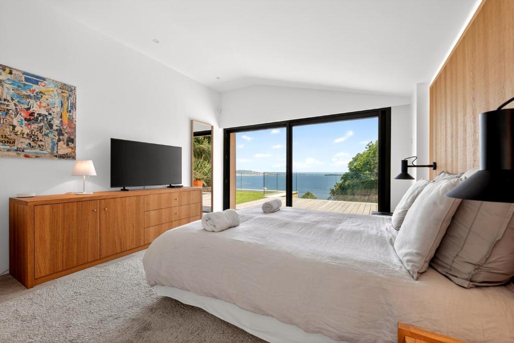 Villa contemporaine - vue panoramique sur la Baie de Cannes - 5