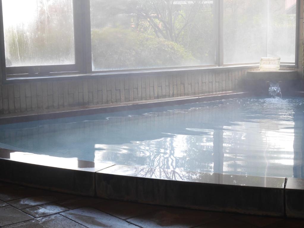 Hot spring bath