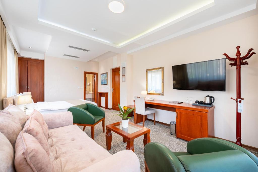 Hotel Montenegrino - 5