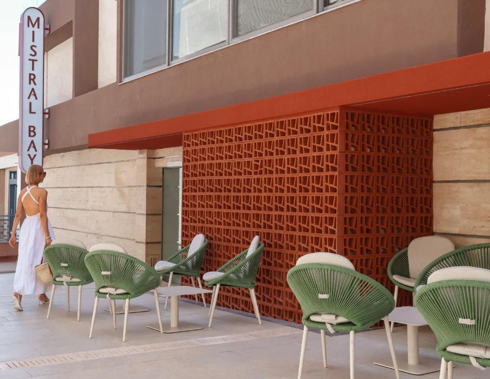 Mistral Bay Hotel — Hotel building in Ammoudara (Agios Nikolaos)