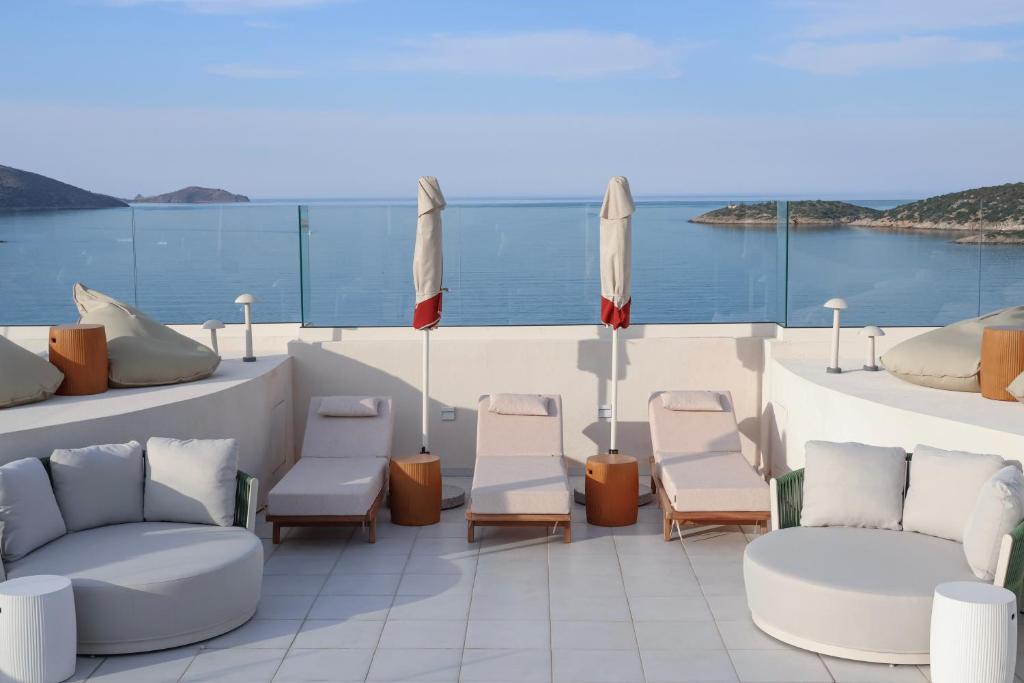 Mistral Bay Hotel — Hotel building in Ammoudara (Agios Nikolaos)