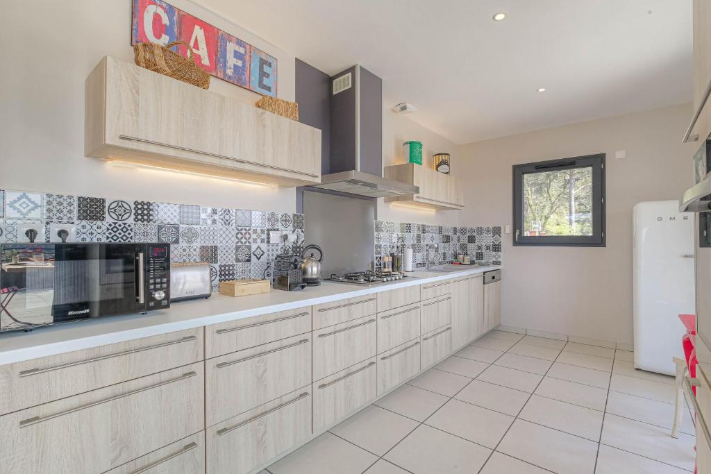 Appartement 6 personnes Terrasse 100m2 Parking Proche Centre et Gare - 5