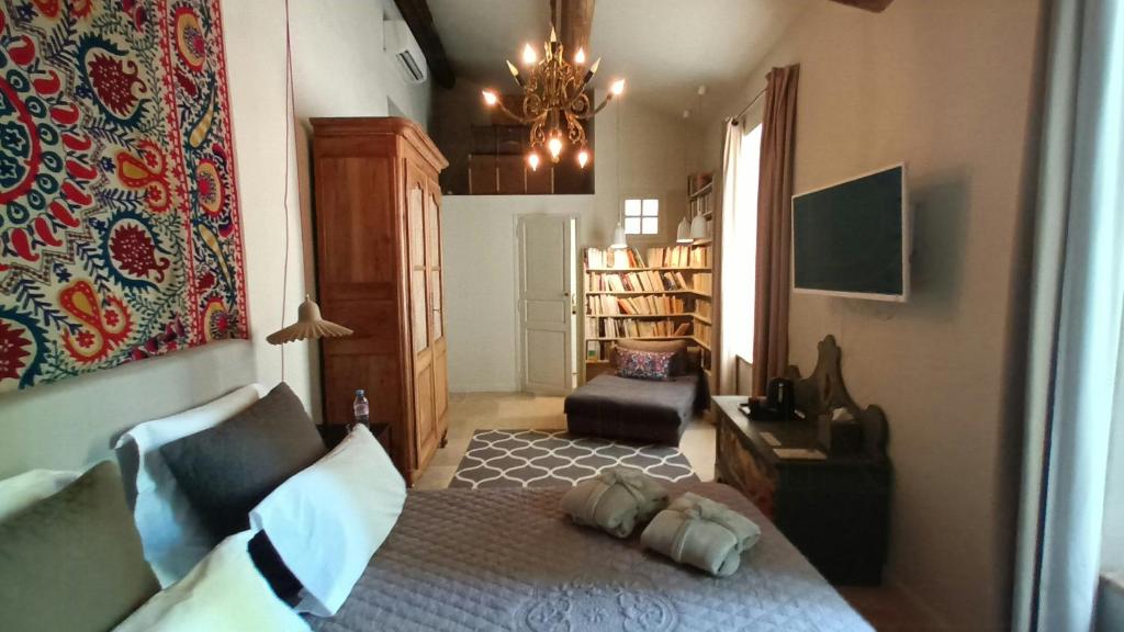 Historic Residence In The Heart Of Avignon - 5