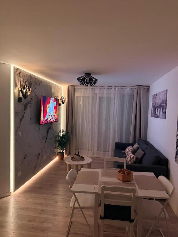 Cozy & modern 2-room apartment, private parking, Disney - 2