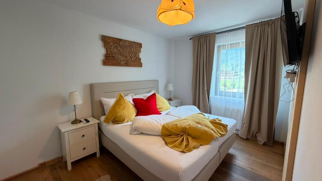 Alpine Studio with Indoor Pool & Spa included - 10 min from Hallstatt - 5