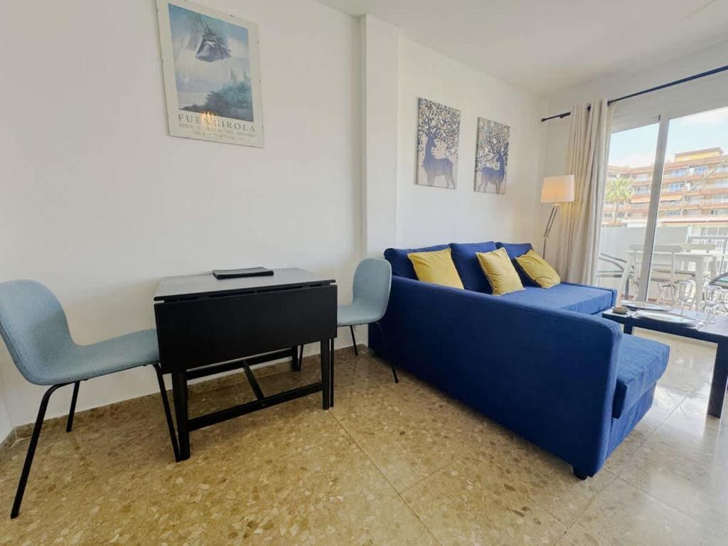 Seafront Fuengirola 2 Balconies Pool & Views - 3