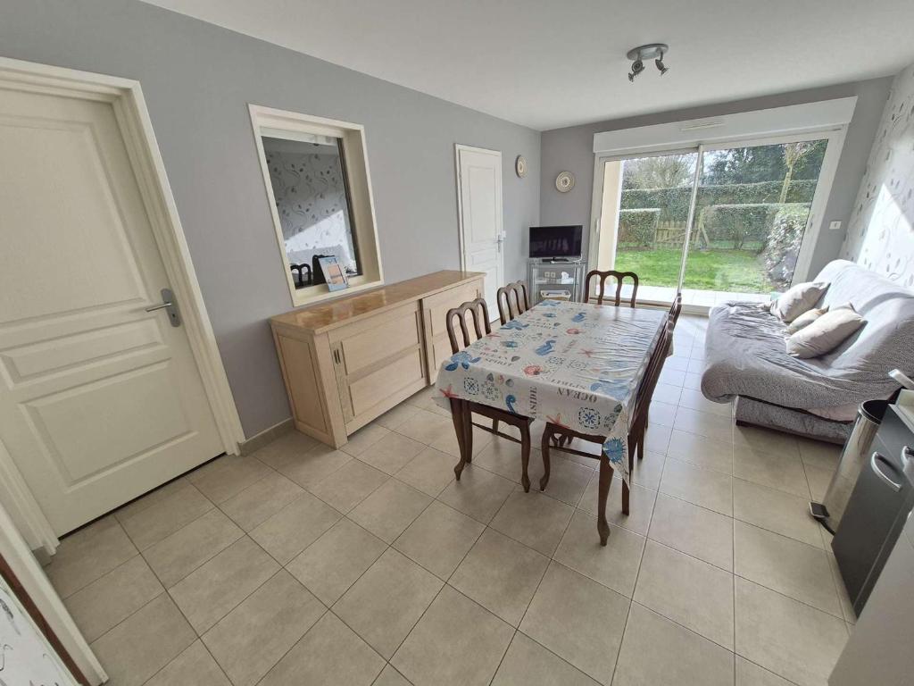 Appartement RDC avec Terrasse, 2 Chambres, Parking Privé et Animaux Admis - Berck - FR-1-674-32 - 1