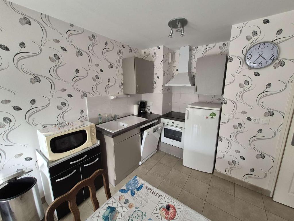 Appartement RDC avec Terrasse, 2 Chambres, Parking Privé et Animaux Admis - Berck - FR-1-674-32 - 3