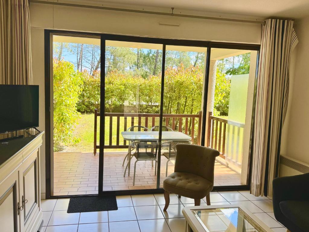 Duplex T3 2 étoiles bord de lac 65mcarrés - 4