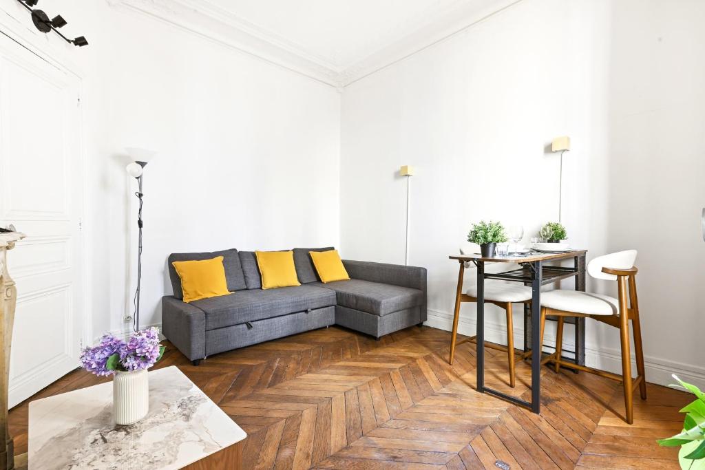 Lovely Studio in Upscale Paris 8th with Netflix - 5