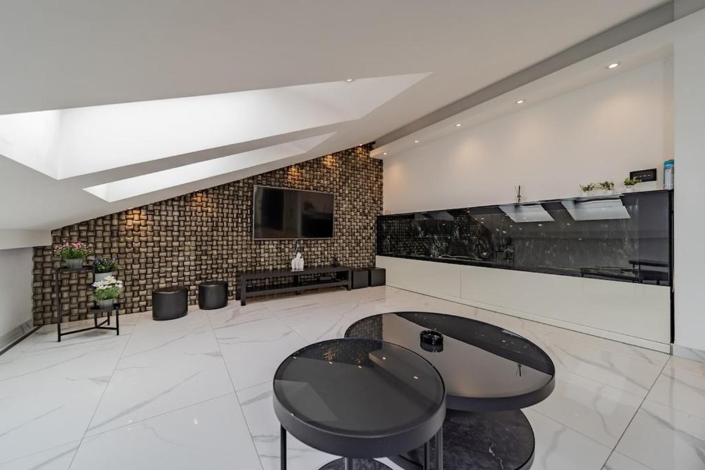 Exclusive Spa Belgrade Apartment with Jacuzzi and Sauna - 3