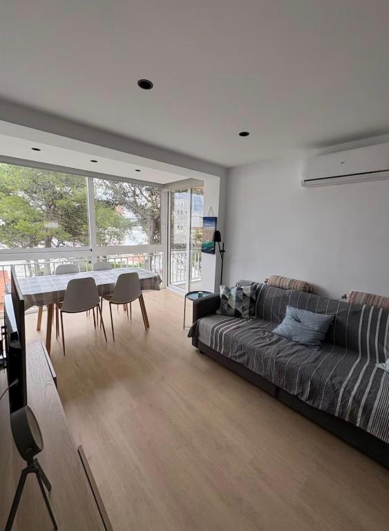 Apartamento en l'escala - 4
