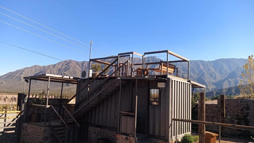 "Petit Box" Habitación Boutique de Diseñador con baño privado en Montaña- Experiencia espectacular container- Cocheras- Vistas a la Montaña - Terraza-Camino a las Termas de Cacheuta, Potrerillos, Uspallata, Alta Montaña, Chile - 2
