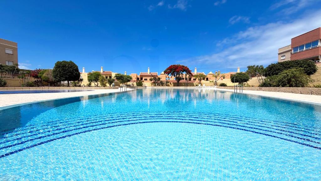 Cozy Modern Apartment 2-Bed in Costa Adeje - 2