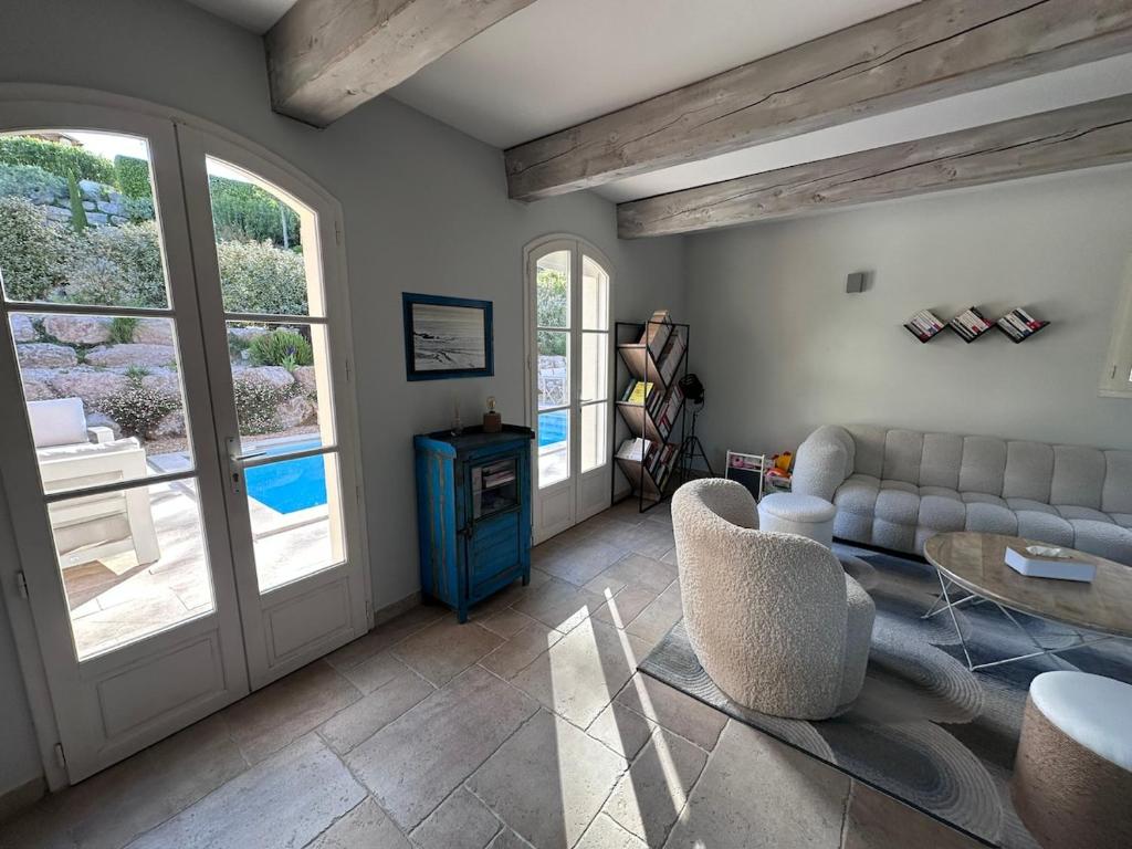 Villa familiale 4 chambres, climatisation & piscine - Golf de Pont Royal en Provence - 5