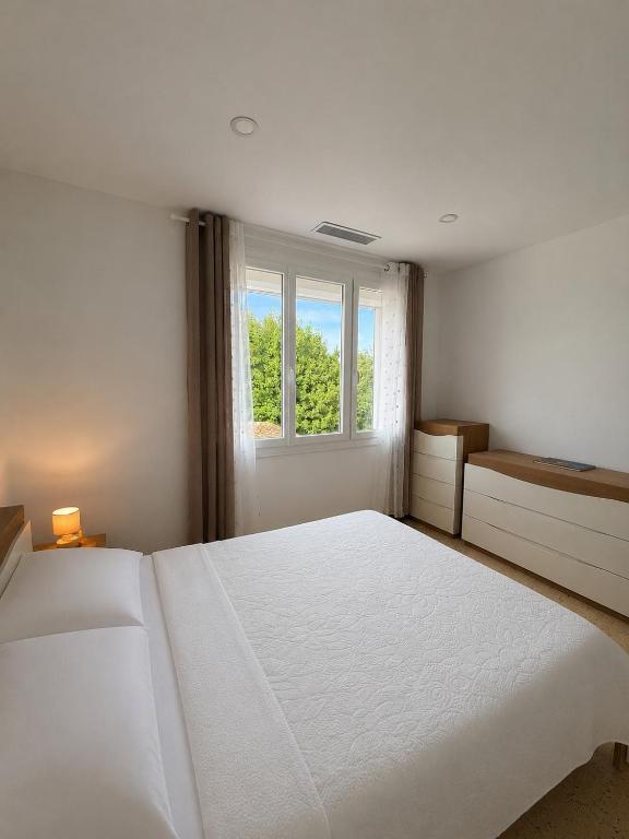 Grand T3 calme chaleureux proche centre et plages - 5