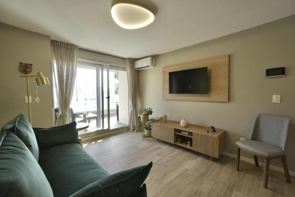 Apartamento Zona Tres Cruces, moderno, confortable - 1
