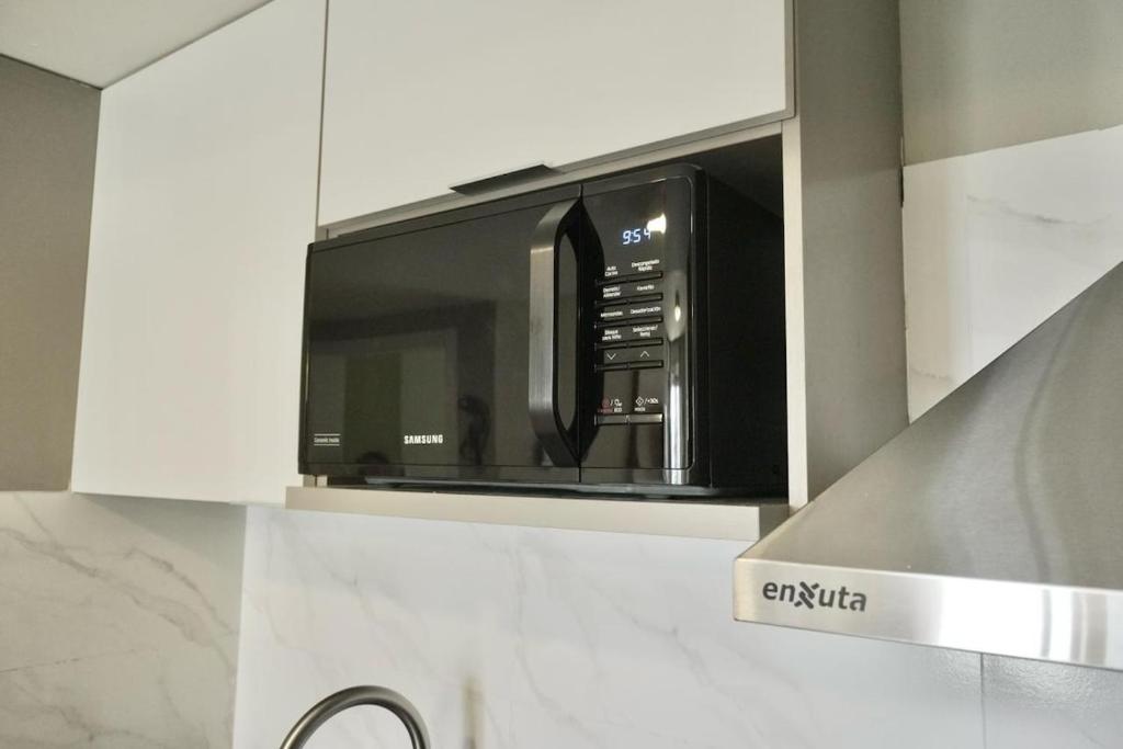 Apartamento Zona Tres Cruces, moderno, confortable - 5