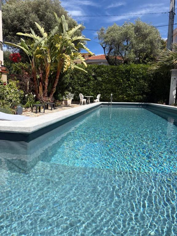 Grand Appt 6P climatisé dans villa avec piscine - 8 kms de Cannes - 2