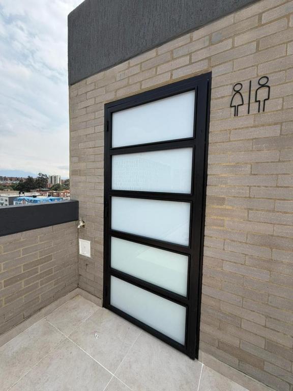 Luxury Loft 101 Jacuzzi, from Airport, Wi-Fi Modelia - 3