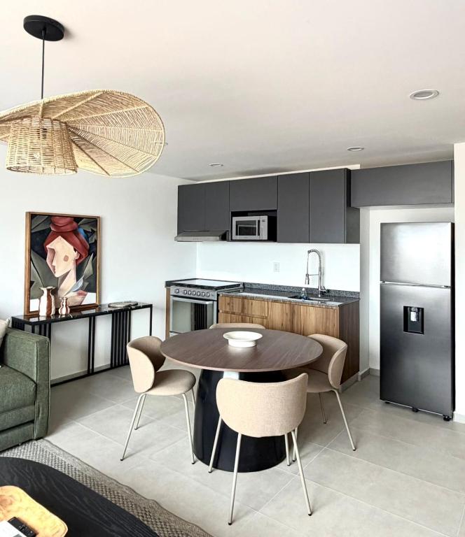 Beautiful new apartment, perfect location - 2