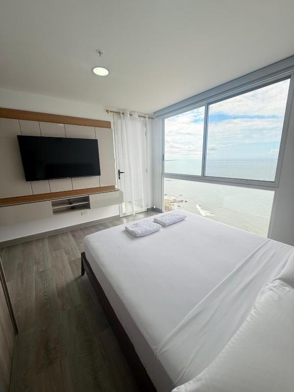 Sunset Luxury Penthouse - Ocean Club - 2