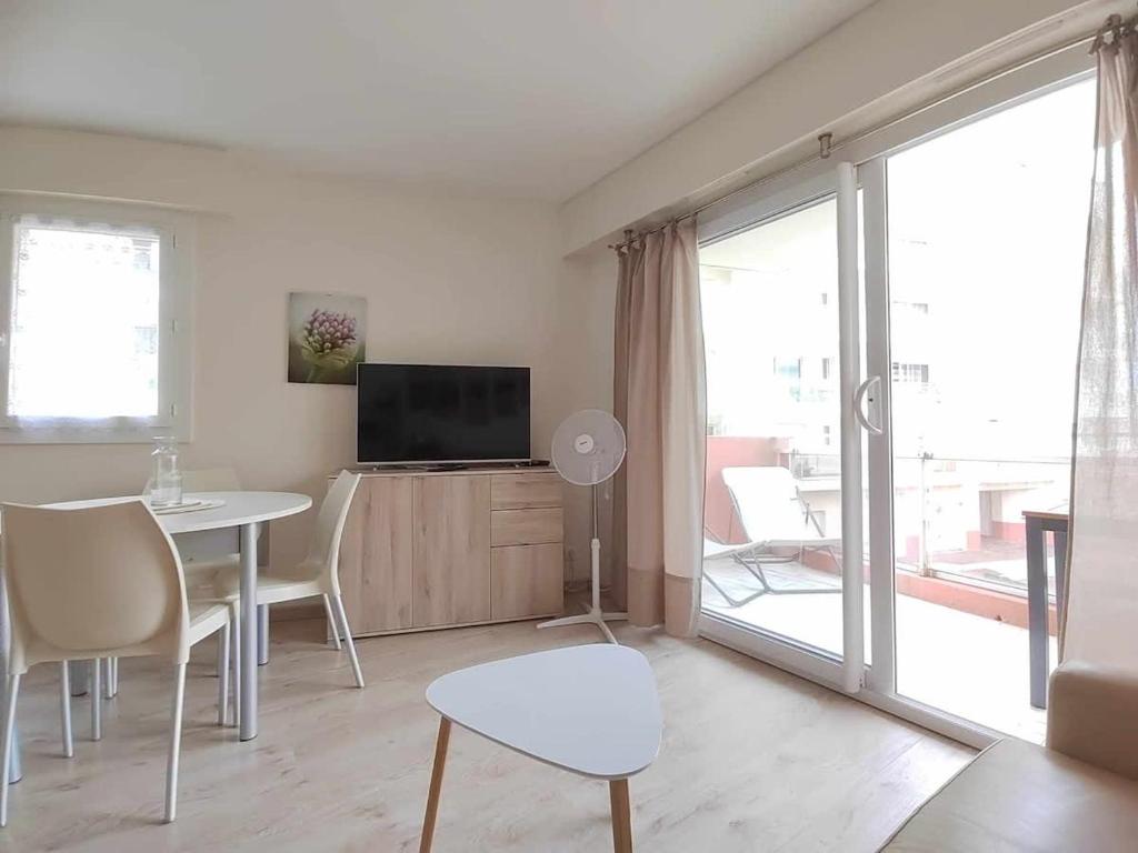 Les Presidents Appart Les Sables Plage proche, Wifi et Balcon - 2