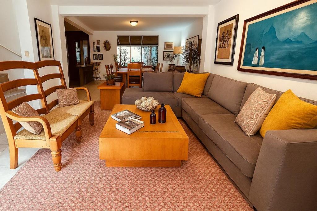Hidden Gem - Spacious, Quiet & Elegant Home - 1