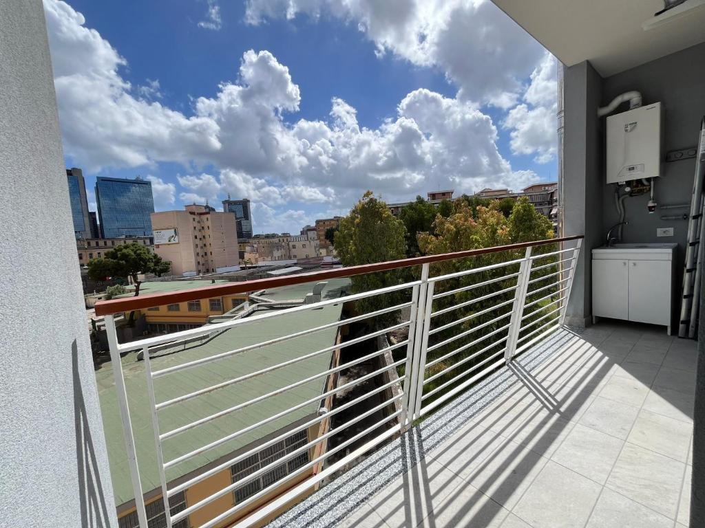 Modern Loft Skyline View ,6 min to Metro station , New Building 2026 - 4