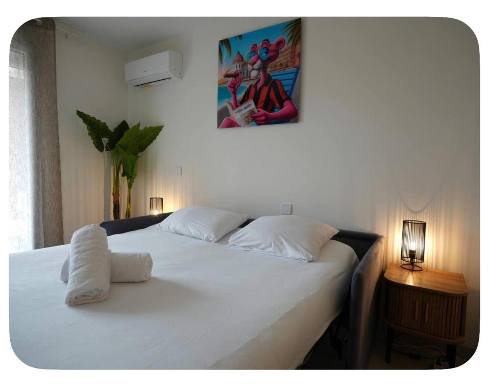 Studio modern avec terrasse et parking a 15 min de cannes - 1
