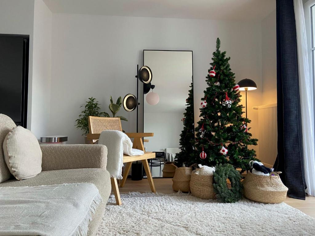 NEW Minimalist Lifestyle 5 PAX near Disneyland - 1